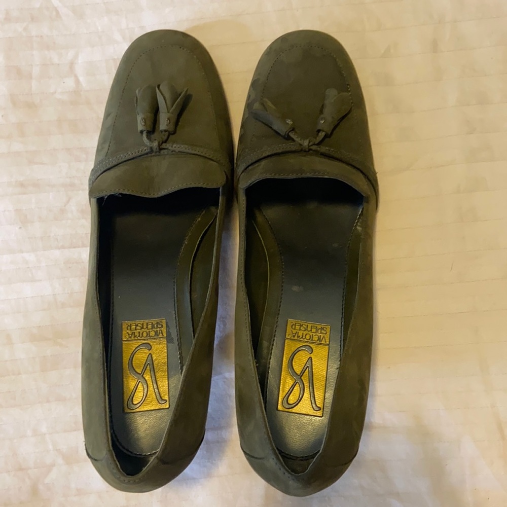 Victoria Spenser kitten heels green suede